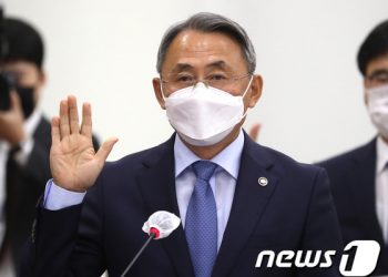 병무청장 “유승준 아닌 스티브 유…입국금지해야”