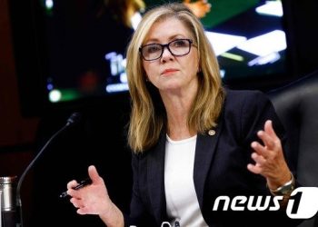 중국 관영매체 기자, 미 연방의원에 “쌍X” 욕설 트윗 논란