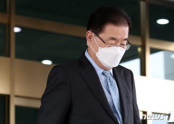 정의용 유엔인권이사회 불참하고 차관 “北 인권 우려” 발표, 왜?