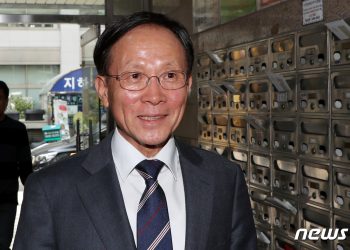 이수혁 주미대사 “백신 위해 백악관 접촉”