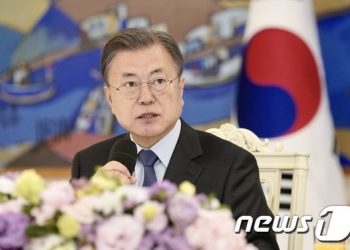 文대통령 사과 요구에 선 그은 尹…靑, 숨 고르며 추가 대응 준비