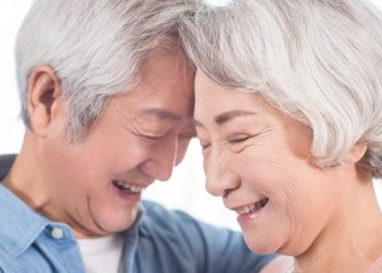 부모님 건강관리…질병지표 ‘이중턱’ 생겼다면 주의해서 보세요