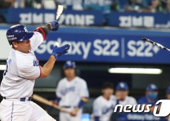 세월 거스르지 못한 강민호, 통산 300홈런 대기록은 내년으로?