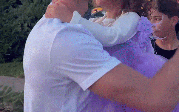 월드컵 아픔 싹~…호날두, 여친 4억 롤스로이스 선물에 ‘잇몸 만개’