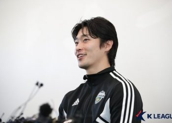 ‘이적설’ 조규성 “최종 꿈은 EPL…빨리 도전하고 싶지만 시기 고민 중”