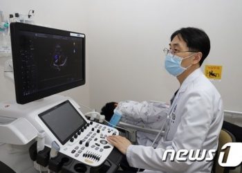 ‘초음파 사용’ 한의사, 9년만에 무죄…첨단의료기기 사용 족쇄 풀리나