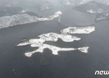 美 덮쳤던 ‘북극 한파’ 한반도로…내일 체감 영하 20도 ‘강추위’