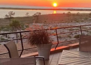 앨라배마 해안에서 전망이 음식만큼 좋은 레스토랑 7곳