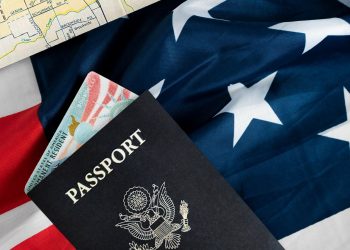 꼭 알아둘 정보! 온라인으로 여권 갱신할 수 있다