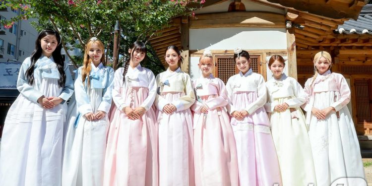 유니스 “추석 휴가 받아 행복…친척들 사인 요청 신기” [한복인터뷰]