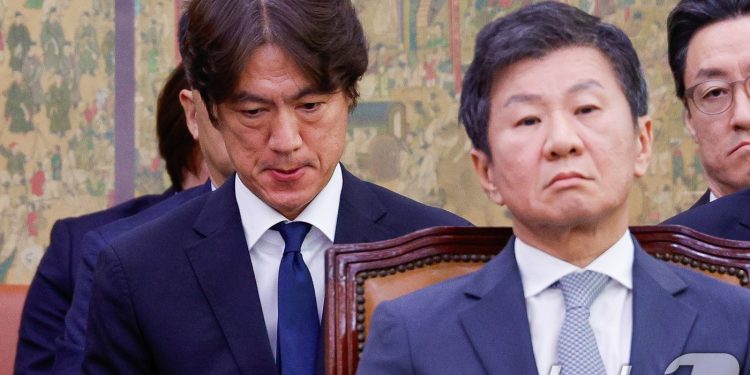 “계모임보다 못한 축협”…쏟아진 질타에도 정몽규·홍명보 “사퇴는 없다”