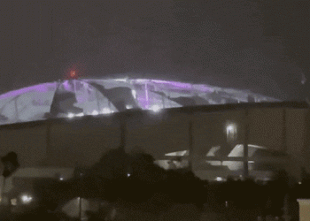 1000년만의 물폭탄, 시속 285km 강풍…美 찢은 ‘괴력 허리케인’