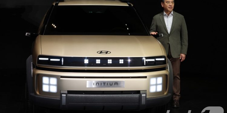 장재훈 현대차 사장 “새 수소차 내년 나온다…수소사회 열 것”