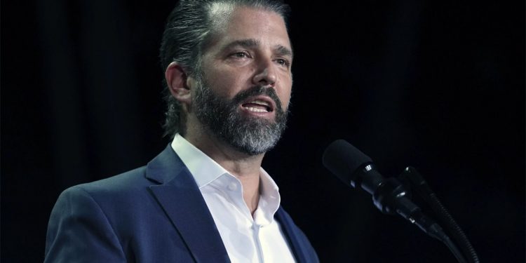 트럼프 장남, 장거리 미사일 허용 바이든 맹비난…”3차 대전 일으킨다”