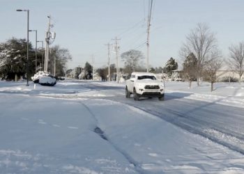 북극 한파에 미 전역이 꽁꽁…따뜻한 남부도 25cm 이상 눈폭탄