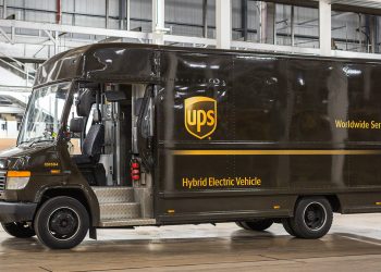 UPS, 2만 명 감원 및 73개 시설 폐쇄 예고… 아마존 배송 축소 여파