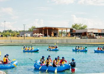 몽고메리 화이트워터, 여름맞이 축제 시작