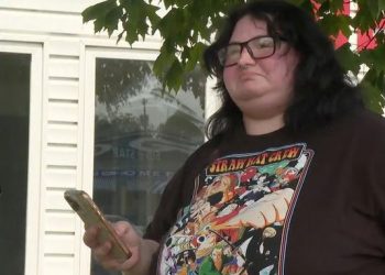 앨라배마 10대, 휴대폰 충전 중 번개 감전