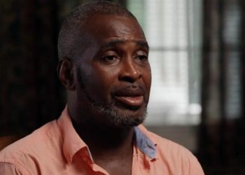 “쫓겨났던 흑인 시장, 투표로 돌아왔다”