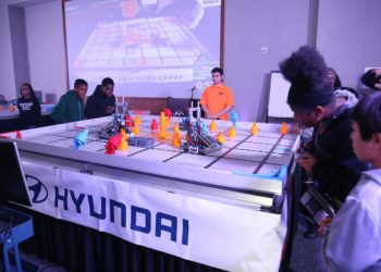 현대차 공장서 로봇 대결…앨라배마 학생 350명 열띤 승부