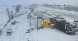 미시간 눈폭풍 속 차량 100여 대 연쇄 추돌…고속도로 전면 통제