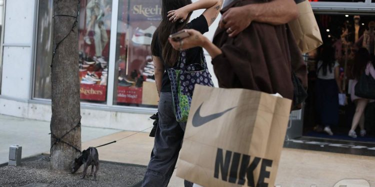 미국 성장률 4.4% ‘깜짝 상향’…셧다운 뚫고 2년 만에 최고