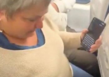 “돈 내고 고문받나”…캐나다 항공사 ‘닭장 좌석’ 논란에 원상복구 결정