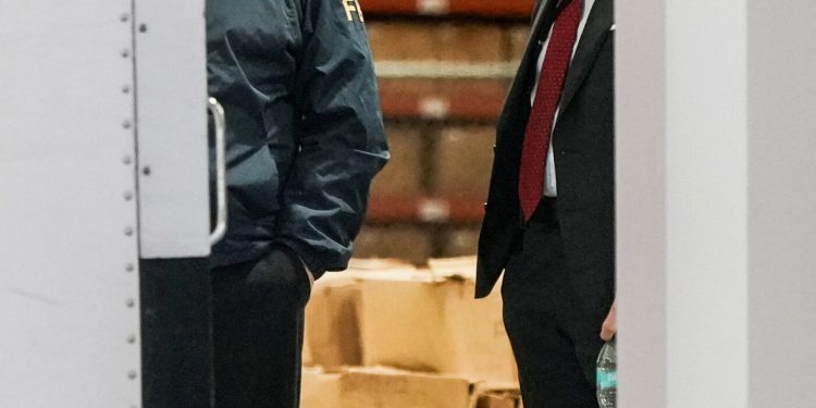 FBI, 조지아주 선거사무소 전격 압수수색…‘부정선거 증거’ 찾나