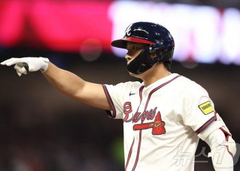 김하성 또 부상…현지서 커지는 ‘건강 의문’