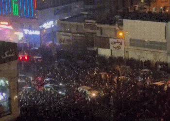 이란 12일째 들끓다…최소 45명 사망