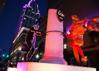 마디그라 기다리기 힘들다면? 모빌은 이미 시작됐다