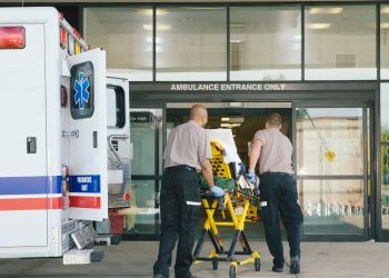 응급실에 의사 24시간 의무화…병원 문 닫을 수도?