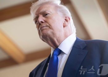 트럼프 “이란과 합의 기대”…이란 “공정하다면 타결 가능”