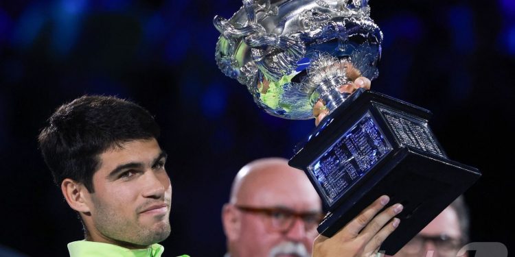 알카라스, 조코비치 넘었다…22세에 테니스 역사 새로 쓴 호주오픈