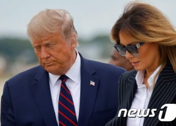 英가디언 “트럼프, 고령에 과체중…코로나 합병증에 취약”