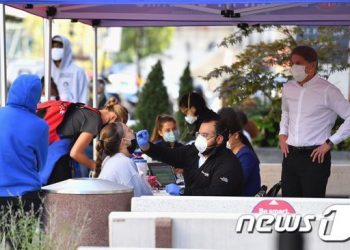 “美 코로나 사망자 내년 2월 40만명 이를 듯”