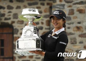 김세영, KPMG 위민스 PGA 챔피언십 우승…메이저 첫 정상