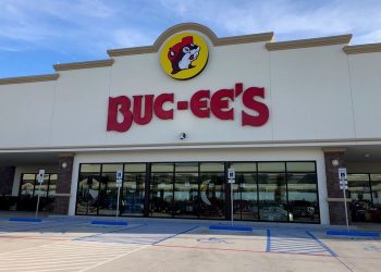 헌츠빌 교외에 버키스 주유소 들어오나