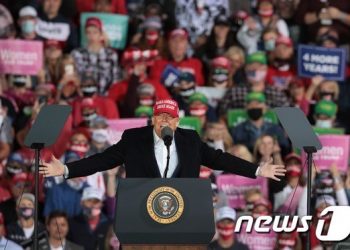 지지율 격차 좁힌 트럼프 막판 역전 가능할까?