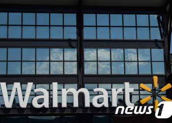 대선 불복 무장 시위 우려에 월마트 진열대서 총기 뺐다