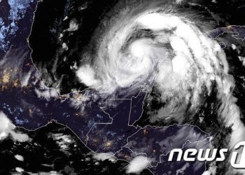 [원유마감]WTI 2.6%↑…27번째 열대성 폭풍 ‘제타’ 접근