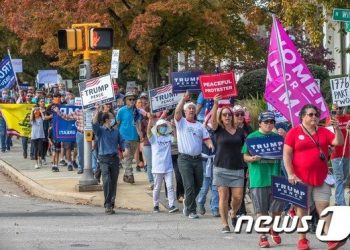 연방 상원선거 현재 스코어 ‘공화 49 vs 민주 48’