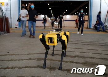 “현대차, 미국 로봇업체 ‘보스턴 다이내믹스’ 인수 검토”