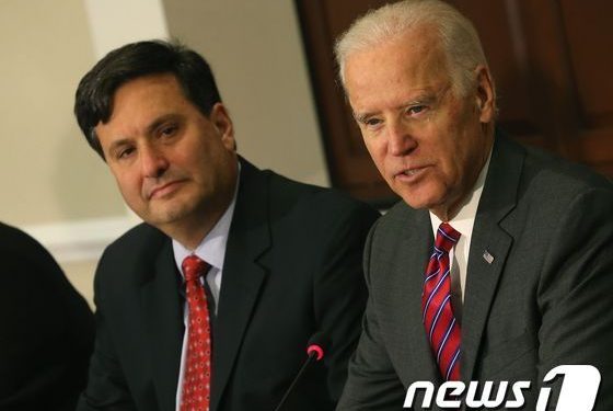 ‘바이든의 남자’ 클레인…6년전엔 부정선거 주장 ‘내로남불’