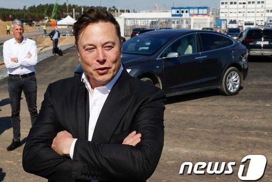 일론 머스크 “코로나 4번 검사, 양성·음성 2번씩”