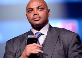 찰스 바클리, 터스키기 대학교에 100만불 쾌척