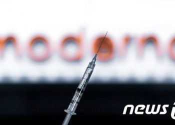 FDA 이어 CDC 자문위도 모더나 백신 사용 권고