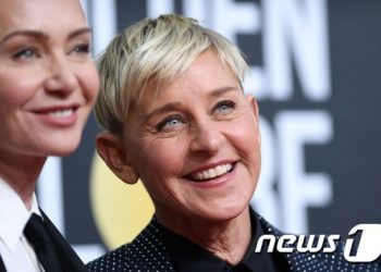 토크쇼 진행자 엘렌 드제너러스, 코로나 확진