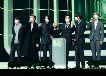 ‘2020 MAMA’ 방탄소년단, 올해의 노래 수상…”과분하고 영광”