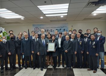 고 김학봉 회장 동포장 추모예배 생전 지인들 참석한 가운데 엄수